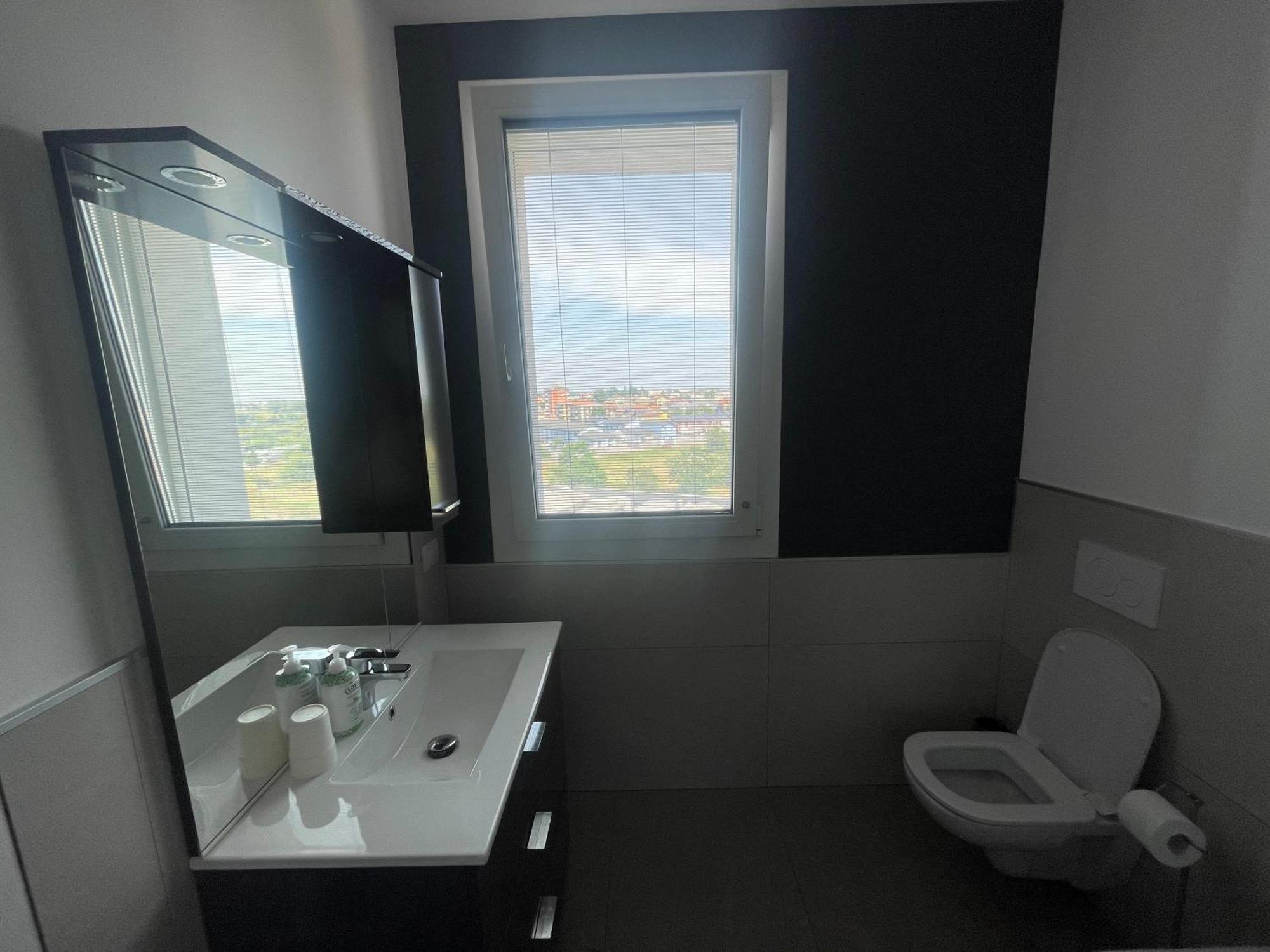 Condominio La Torre 1 Galliate Екстериор снимка